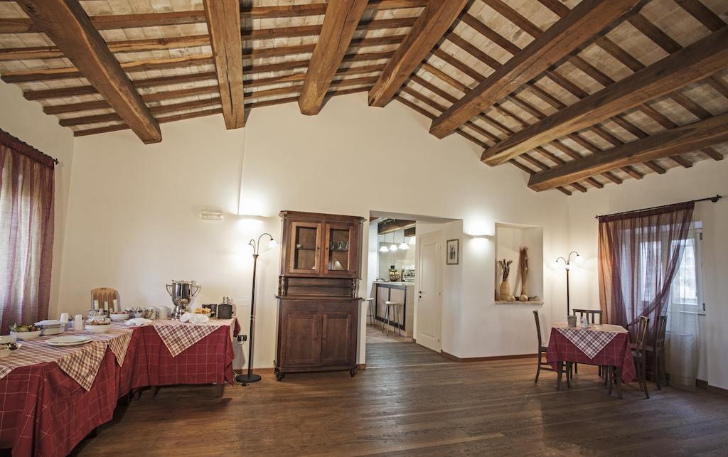 Il Ristoro Del Viandante Hotel Offagna Bagian luar foto