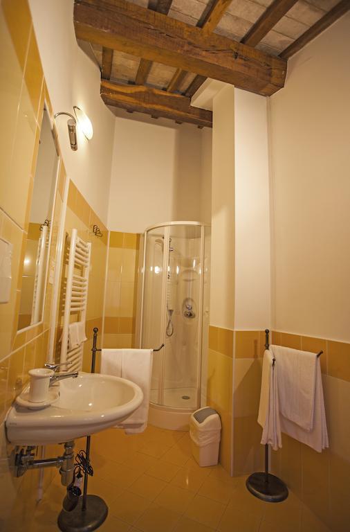 Il Ristoro Del Viandante Hotel Offagna Ruang foto