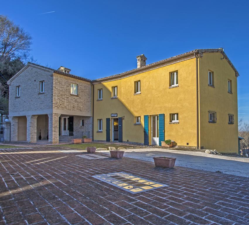 Il Ristoro Del Viandante Hotel Offagna Bagian luar foto