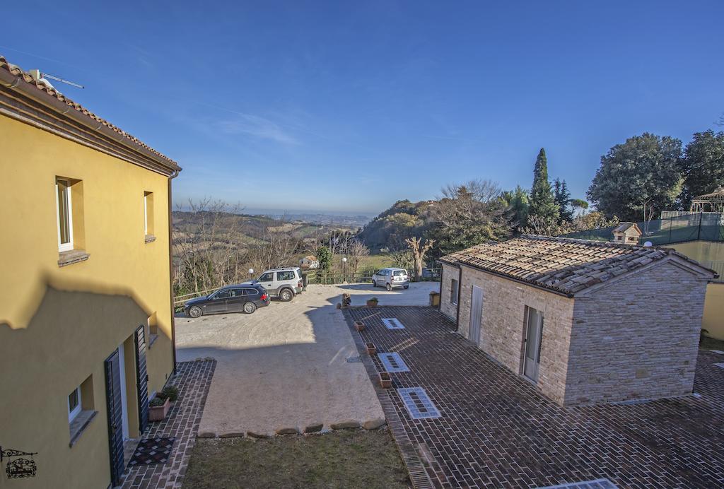 Il Ristoro Del Viandante Hotel Offagna Bagian luar foto